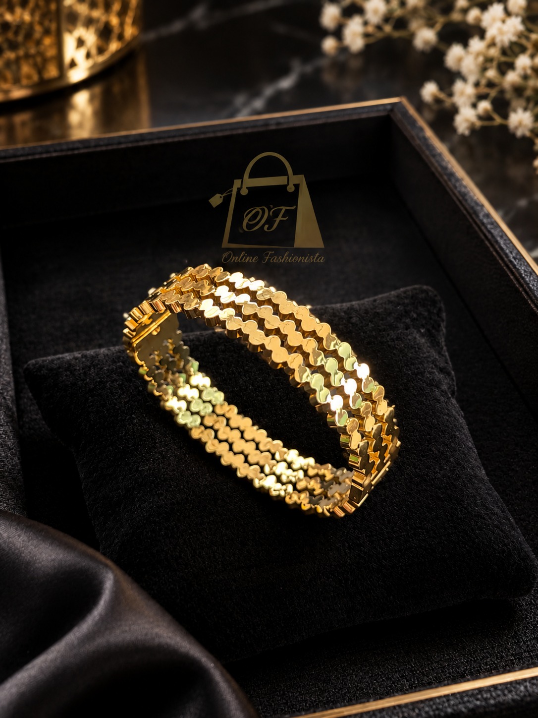 Layer Wide Handcuff