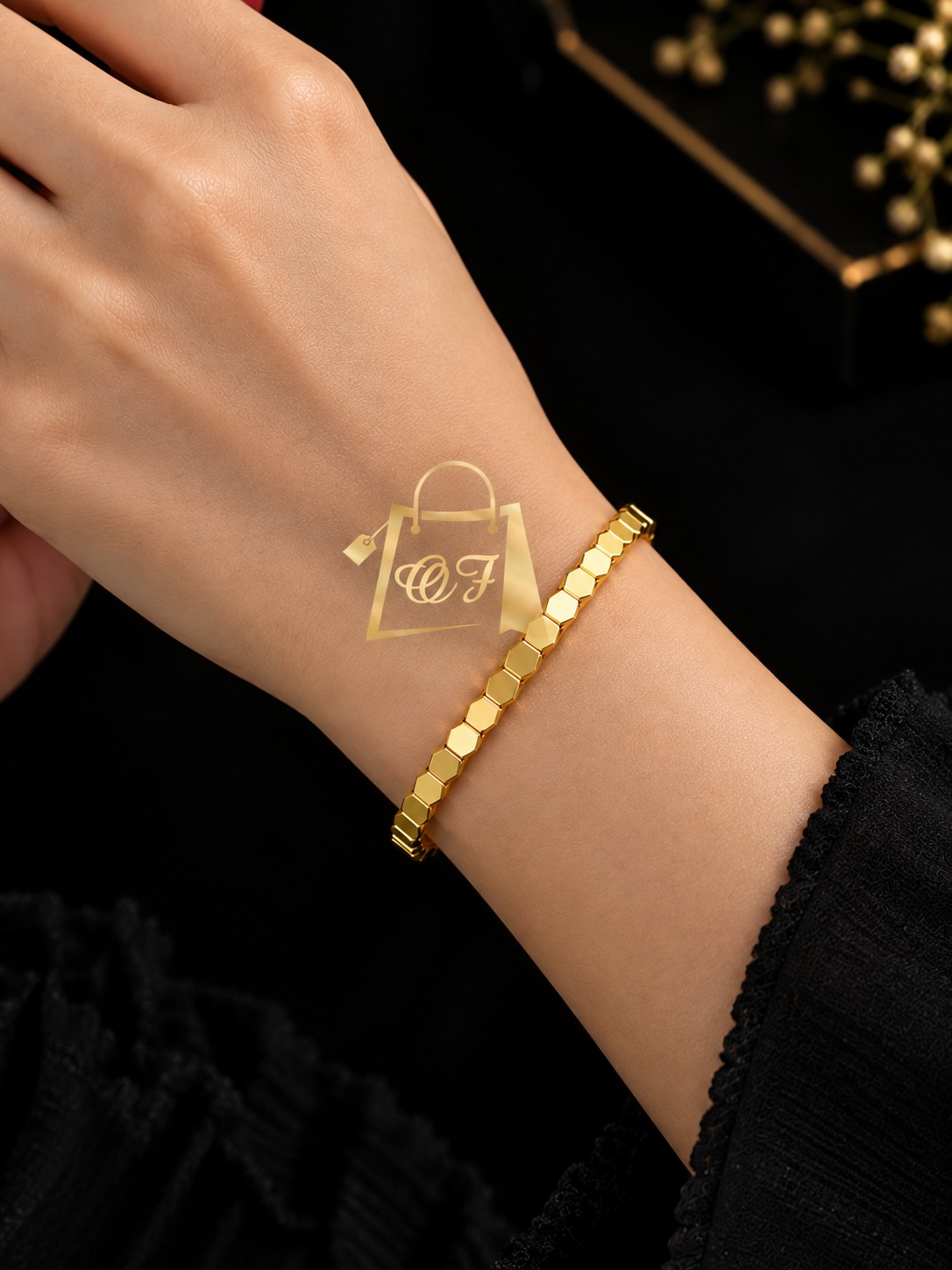 Honey Comb Handcuff